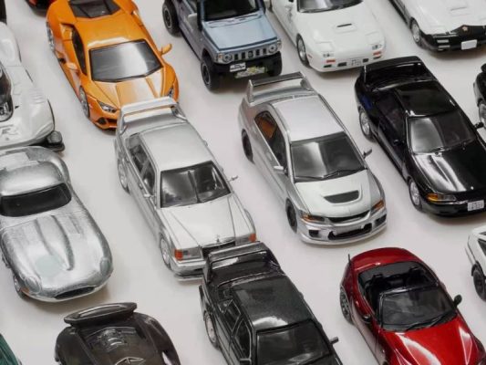 Sự khác biệt giữa chase car và limited edition