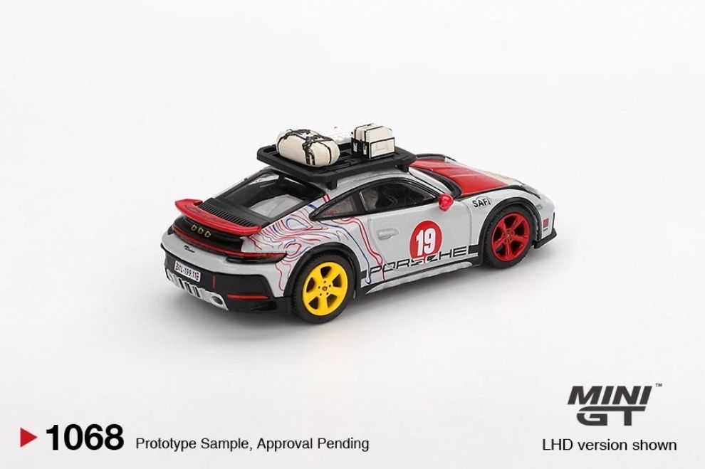 MINI GT MGT01068 Porsche 911 Dakar Uncle Rally – ảnh chi tiết 2