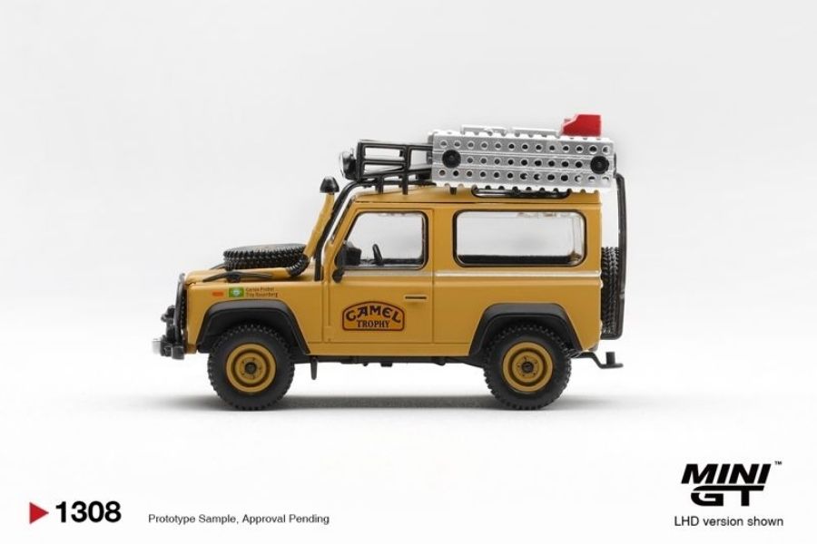 Mini GT MGT01308 Land Rover Defender 90 1985 Camel Trophy Borneo Team Brazil – ảnh chi tiết 2
